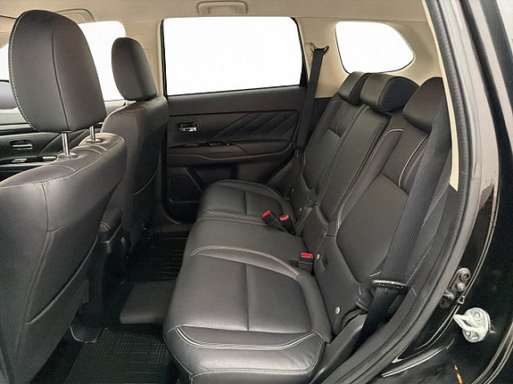Mitsubishi Outlander 25 of 30