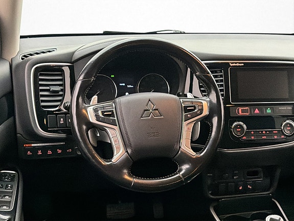 Mitsubishi Outlander 12 of 30