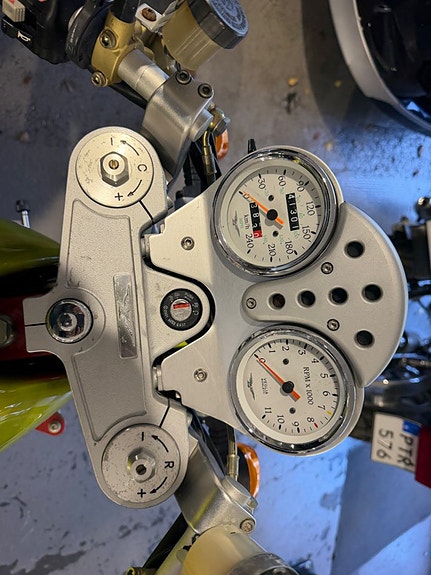Moto Guzzi V11 21 of 23