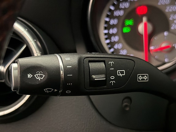 Mercedes-Benz CLA220 d 16 of 30