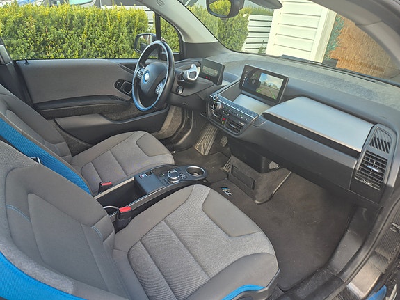 BMW i3s 7 of 11