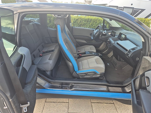 BMW i3s 6 of 11