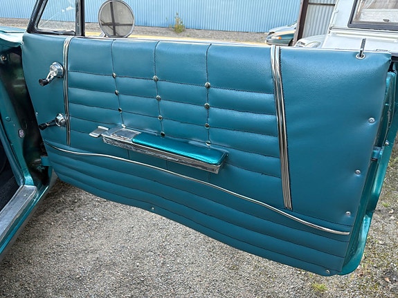 Chevrolet Impala 18 of 24