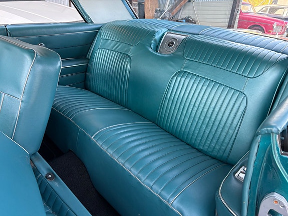 Chevrolet Impala 15 of 24
