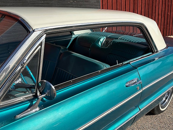 Chevrolet Impala 19 of 24
