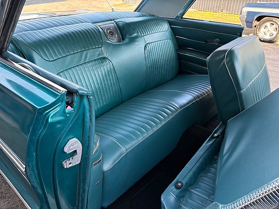 Chevrolet Impala 17 of 24