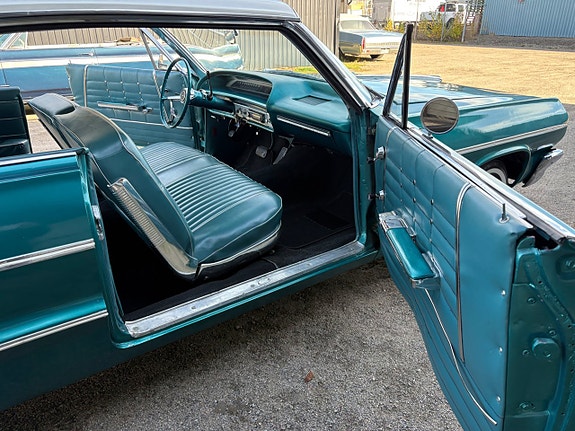 Chevrolet Impala 13 of 24