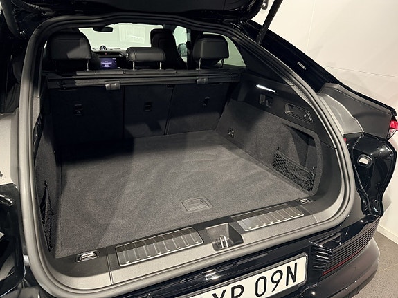 Porsche Cayenne 25 of 28