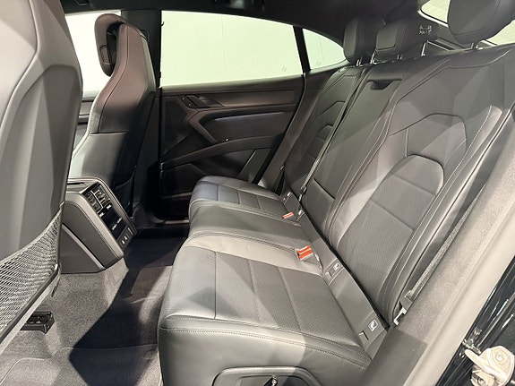Porsche Cayenne 23 of 28