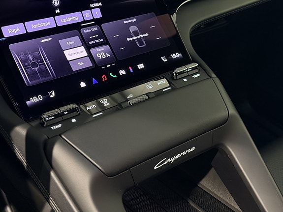 Porsche Cayenne 20 of 28