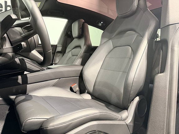 Porsche Cayenne 17 of 28