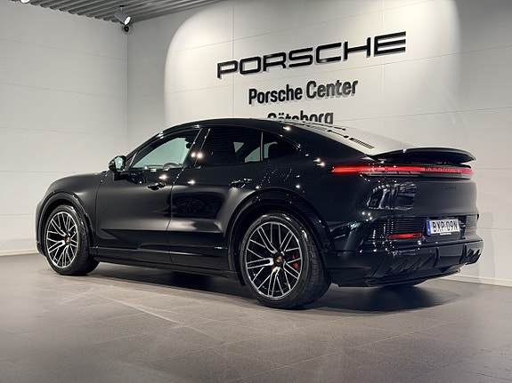 Porsche Cayenne 5 of 28