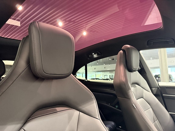 Porsche Cayenne 27 of 28
