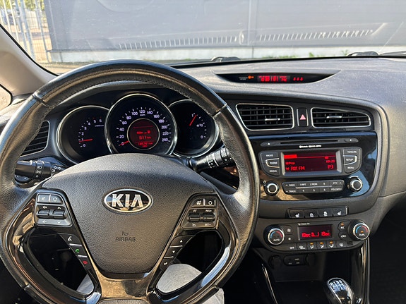 Kia Ceed 8 of 10