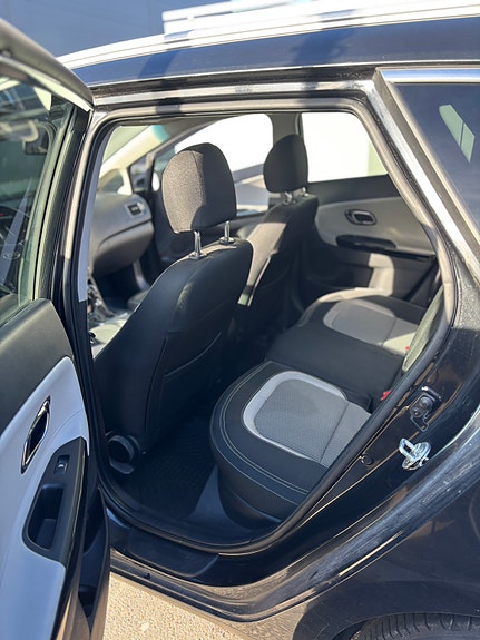 Kia Ceed 6 of 10