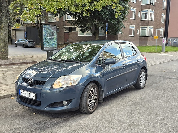 Toyota Auris 6 of 7