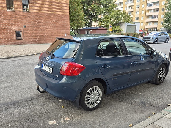 Toyota Auris 5 of 7