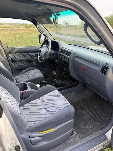 Toyota Land Cruiser 8 of 10