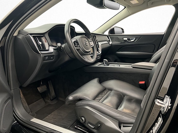 Volvo V60 12 of 30