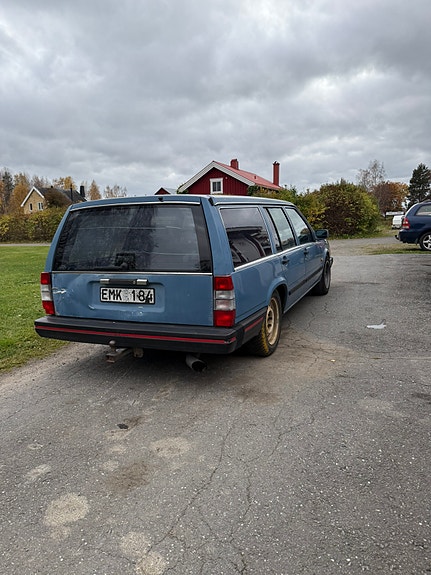 Volvo 740 3 of 9