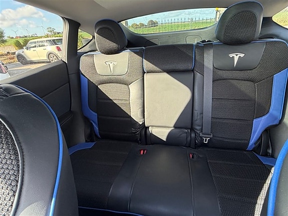 Tesla Model Y 6 of 6
