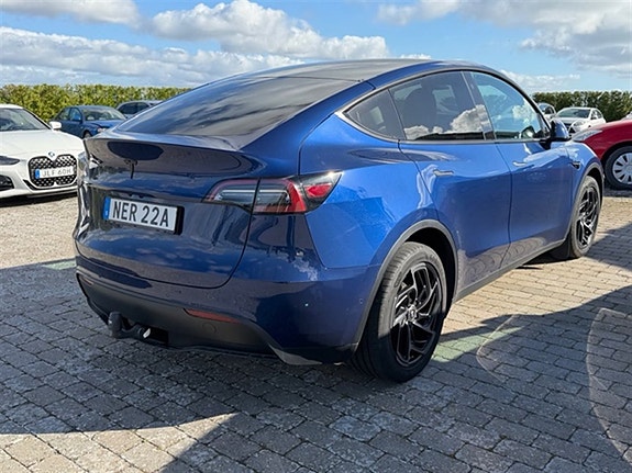 Tesla Model Y 2 of 6