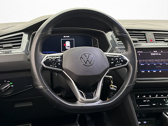 Volkswagen Tiguan 12 of 30
