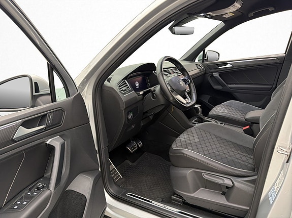 Volkswagen Tiguan 11 of 30