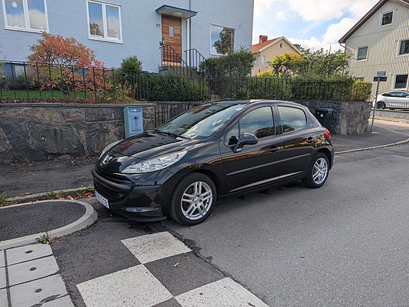 Peugeot 207 3 of 12