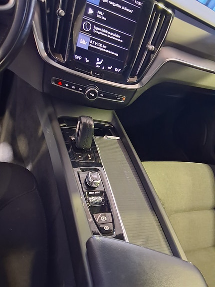 Volvo V60 9 of 14
