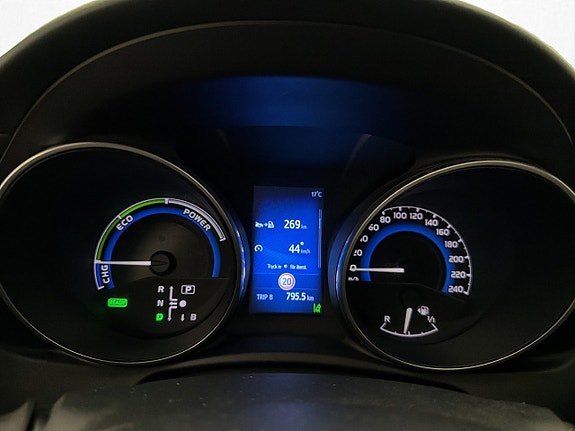 Toyota Auris 13 of 30