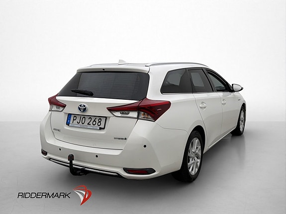 Toyota Auris 6 of 30