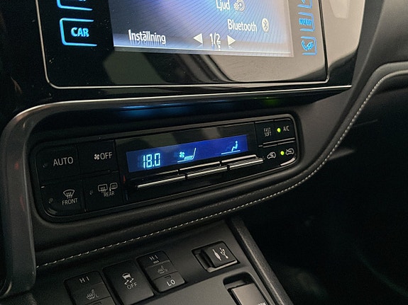 Toyota Auris 20 of 30