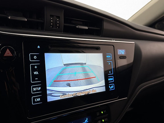 Toyota Auris 17 of 30