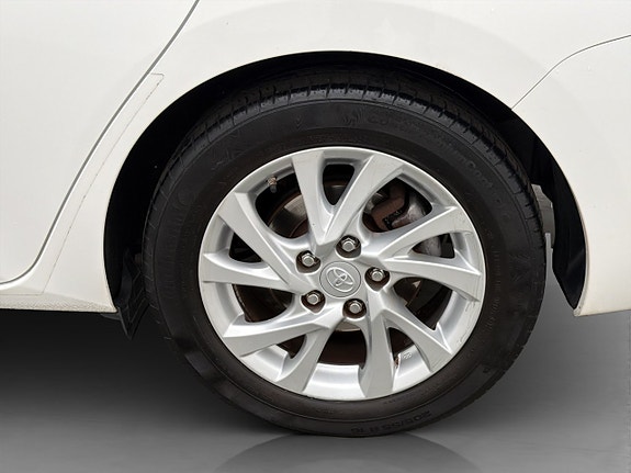 Toyota Auris 29 of 30