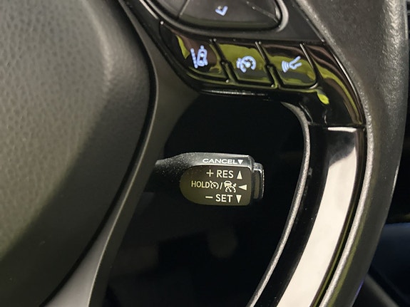Toyota C-HR 18 of 30
