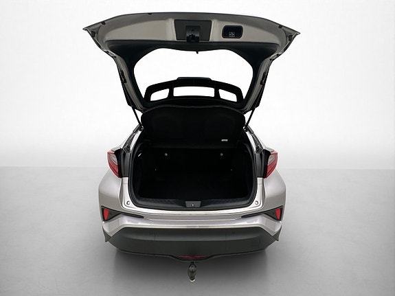 Toyota C-HR 26 of 30