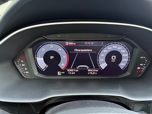Audi Q3 6 of 14