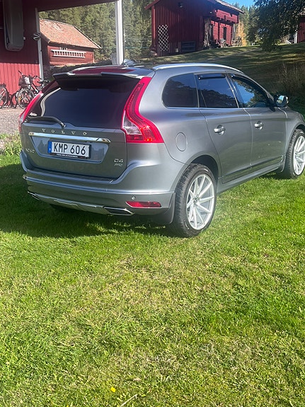 Volvo XC60 3 of 8