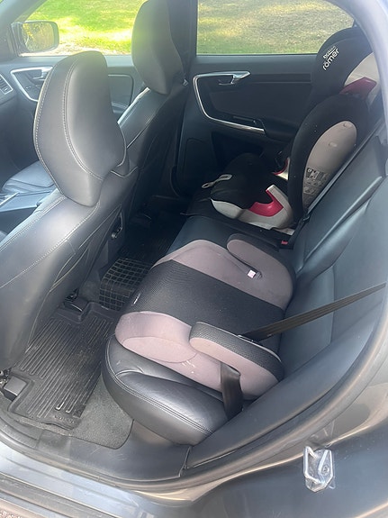 Volvo XC60 6 of 8