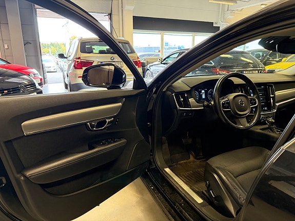 Volvo V90 7 of 20