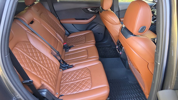 Audi Q7 12 of 12