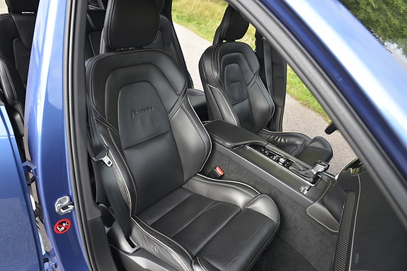 Volvo XC90 25 of 30
