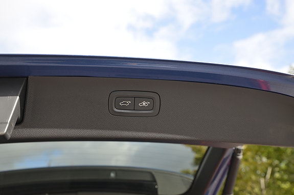 Volvo XC90 15 of 30