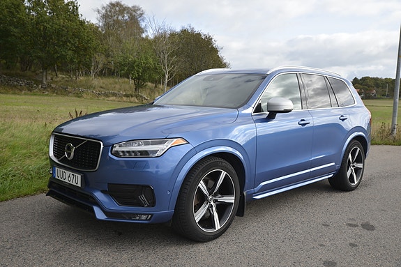Volvo XC90 4 of 30