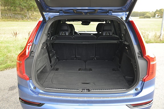 Volvo XC90 13 of 30