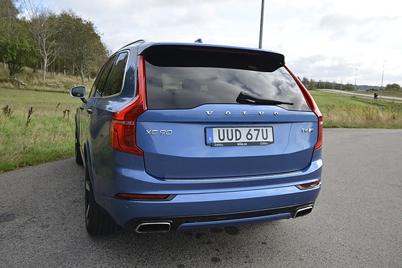 Volvo XC90 11 of 30