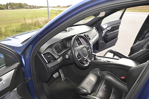Volvo XC90 20 of 30