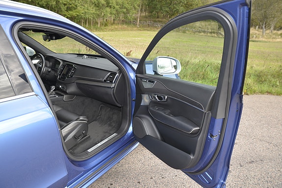 Volvo XC90 29 of 30