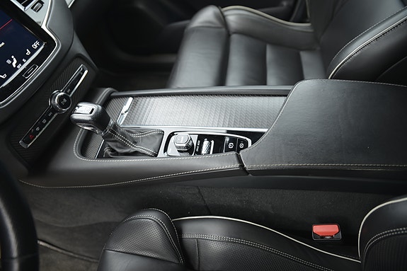 Volvo XC90 23 of 30